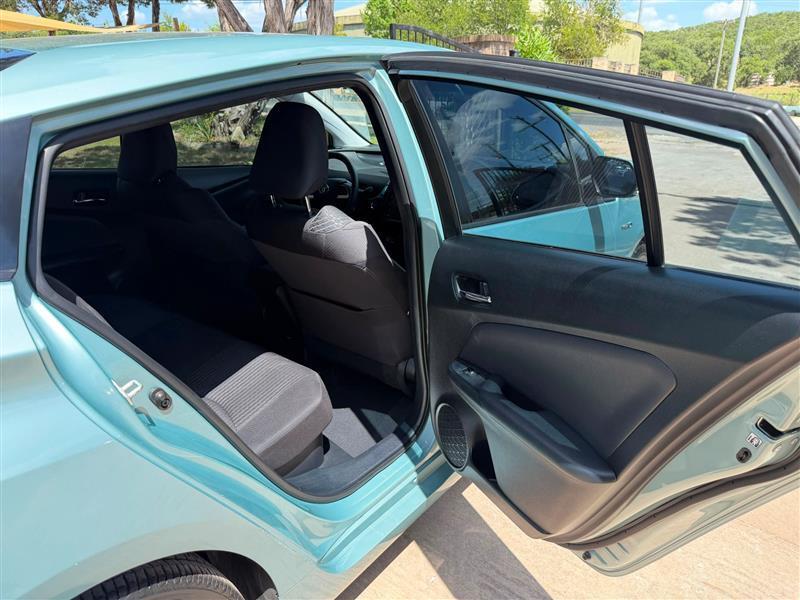 Toyota Prius Two 2016