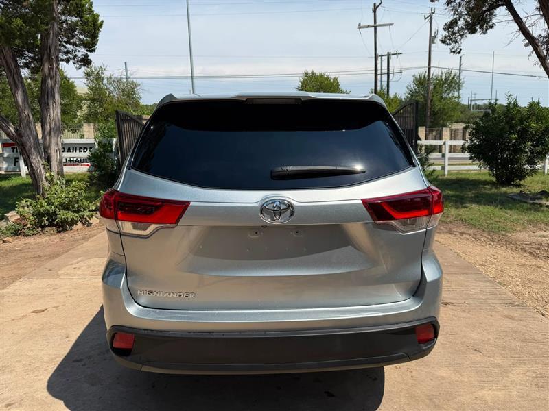 Toyota Highlander LE FWD I4 2019