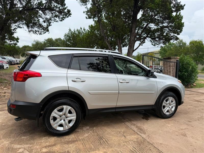 Toyota RAV4 LE FWD 2015