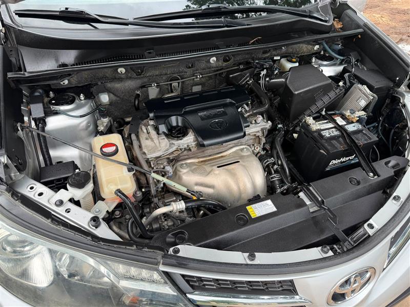 Toyota RAV4 LE FWD 2015