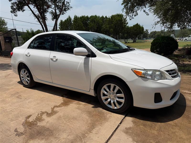 Toyota Corolla LE 4-Speed AT 2013
