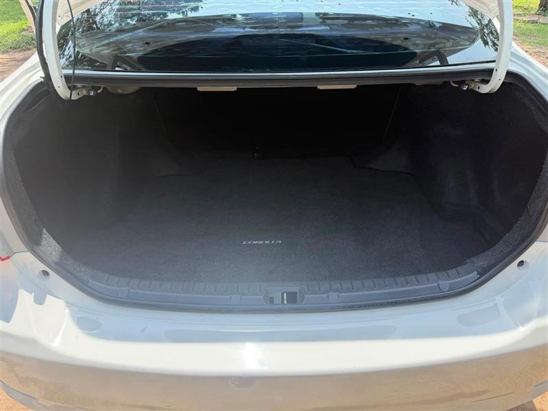 Toyota Corolla LE 4-Speed AT 2013