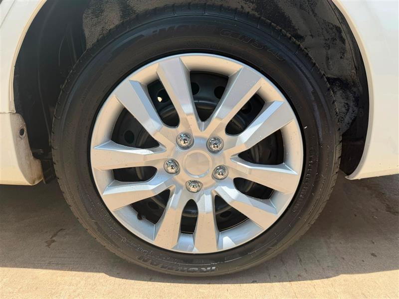 Toyota Corolla LE 4-Speed AT 2013