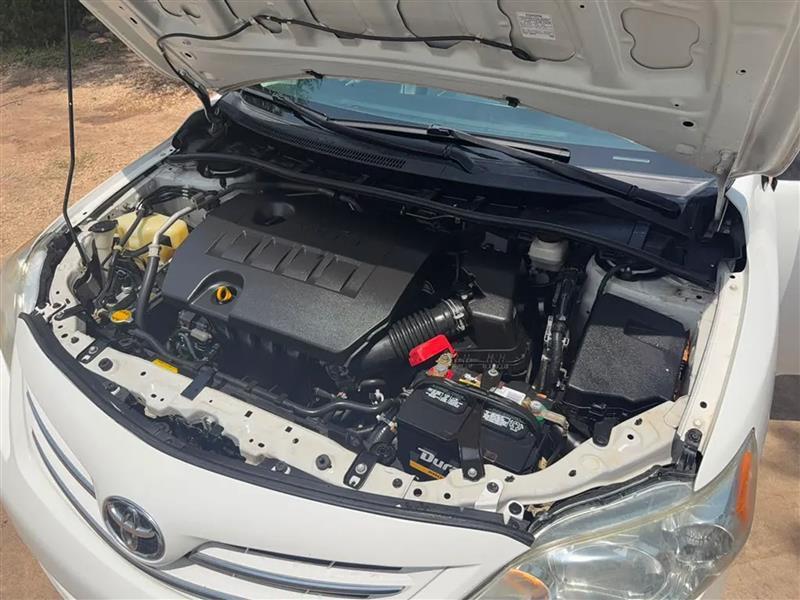 Toyota Corolla LE 4-Speed AT 2013