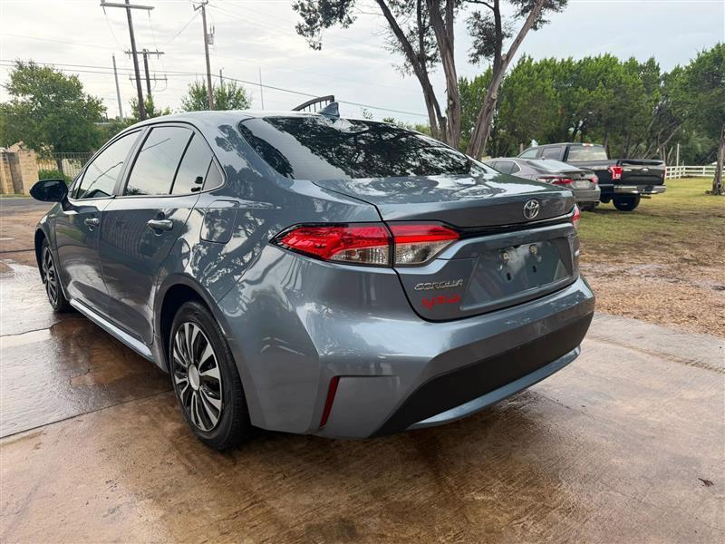Toyota Corolla LE 2022