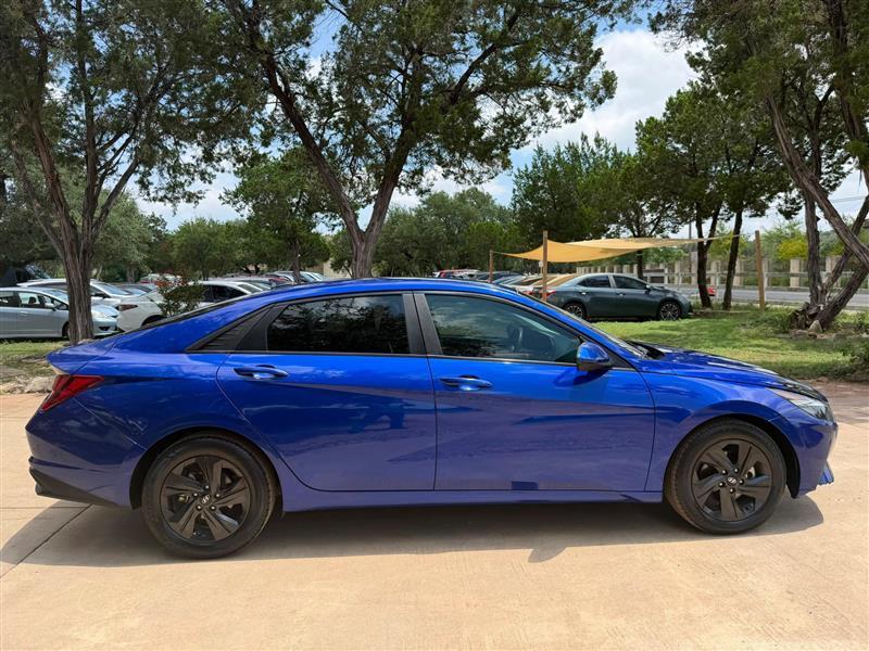 Hyundai Elantra SEL 2023