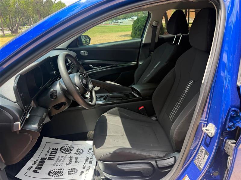Hyundai Elantra SEL 2023