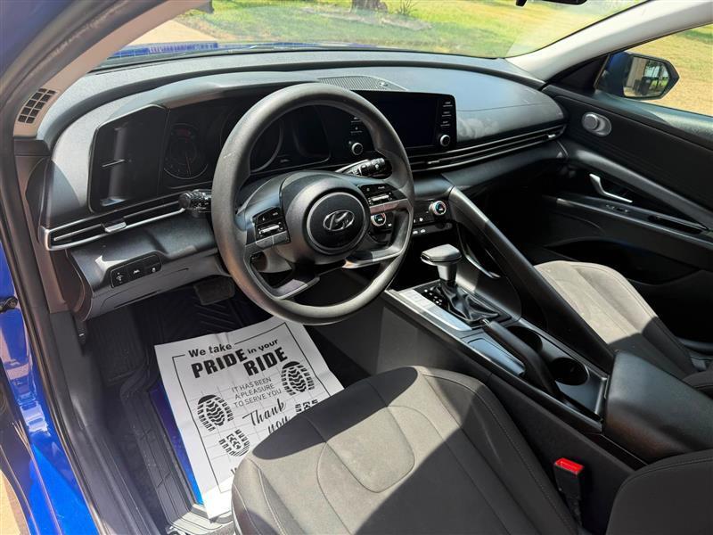 Hyundai Elantra SEL 2023
