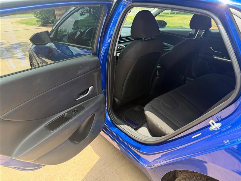 Hyundai Elantra SEL 2023