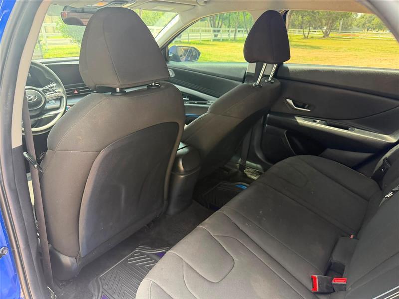 Hyundai Elantra SEL 2023