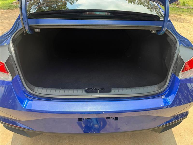 Hyundai Elantra SEL 2023