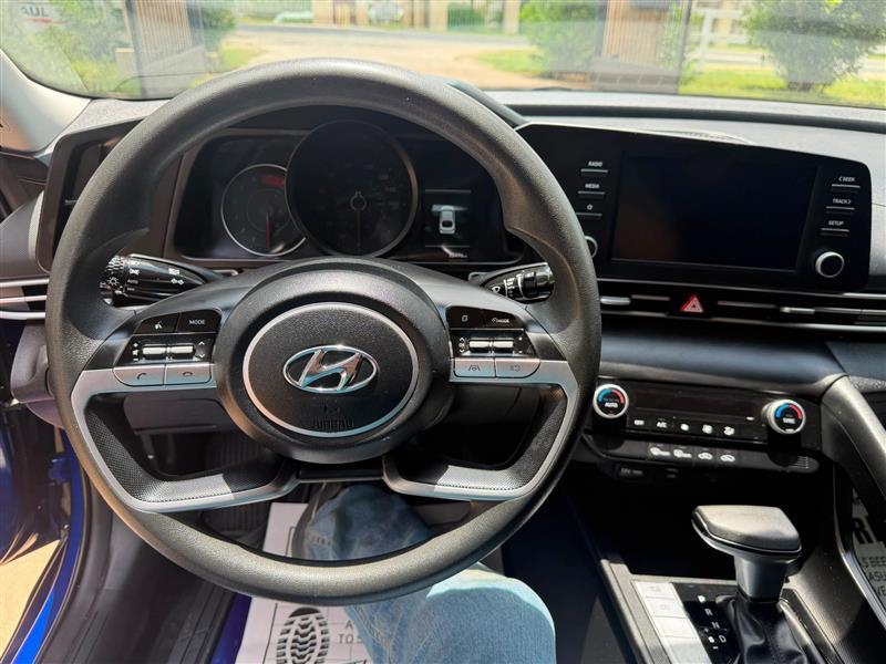 Hyundai Elantra SEL 2023