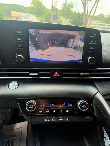 Hyundai Elantra SEL 2023
