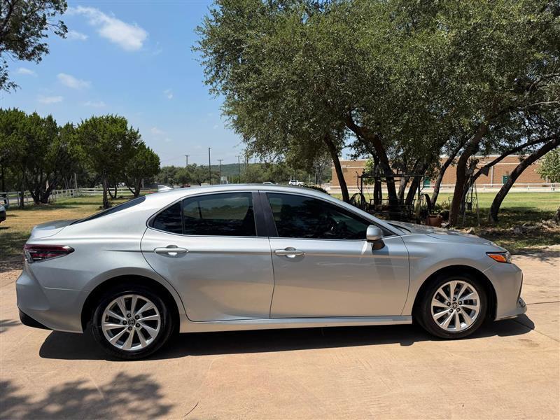 Toyota Camry LE 2021