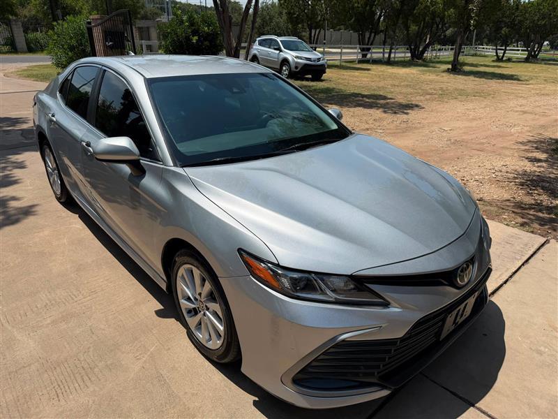 Toyota Camry LE 2021