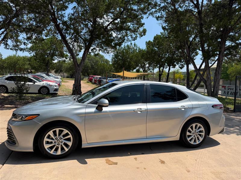 Toyota Camry LE 2021