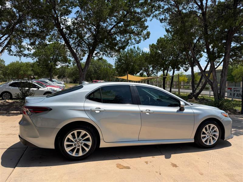 Toyota Camry LE 2021