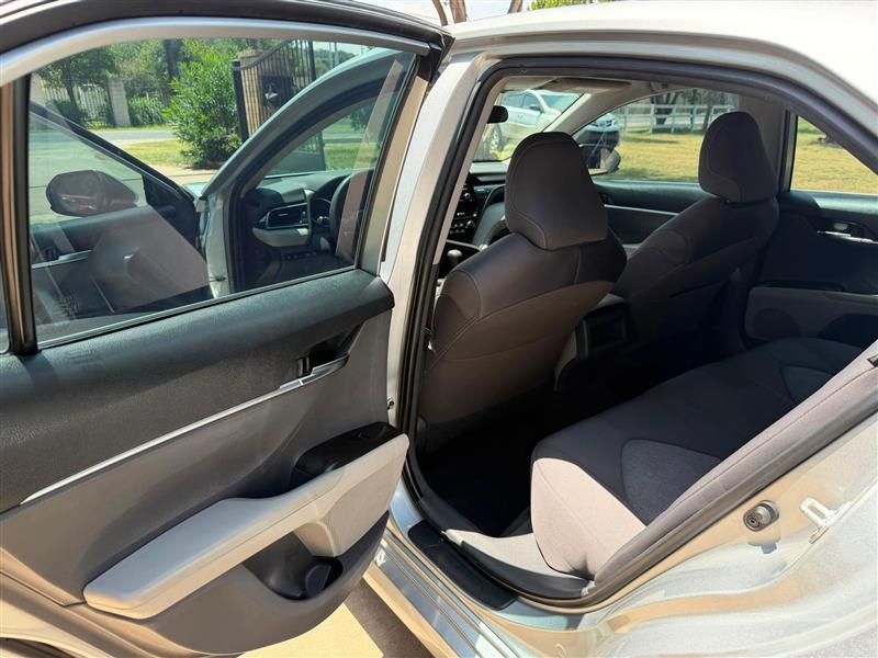 Toyota Camry LE 2021