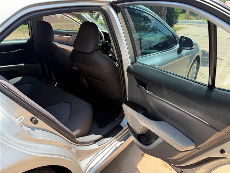 Toyota Camry LE 2021