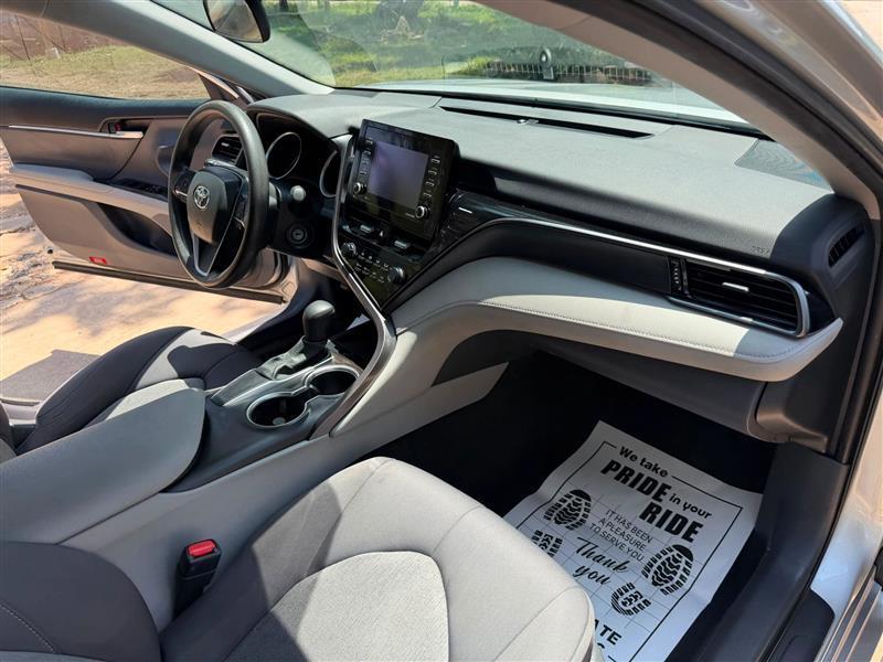 Toyota Camry LE 2021