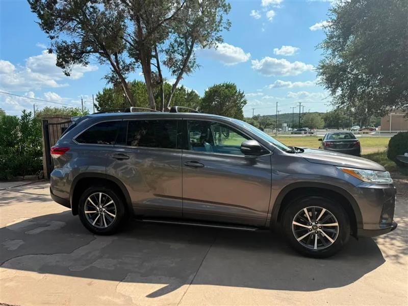 Toyota Highlander XLE AWD V6 2018