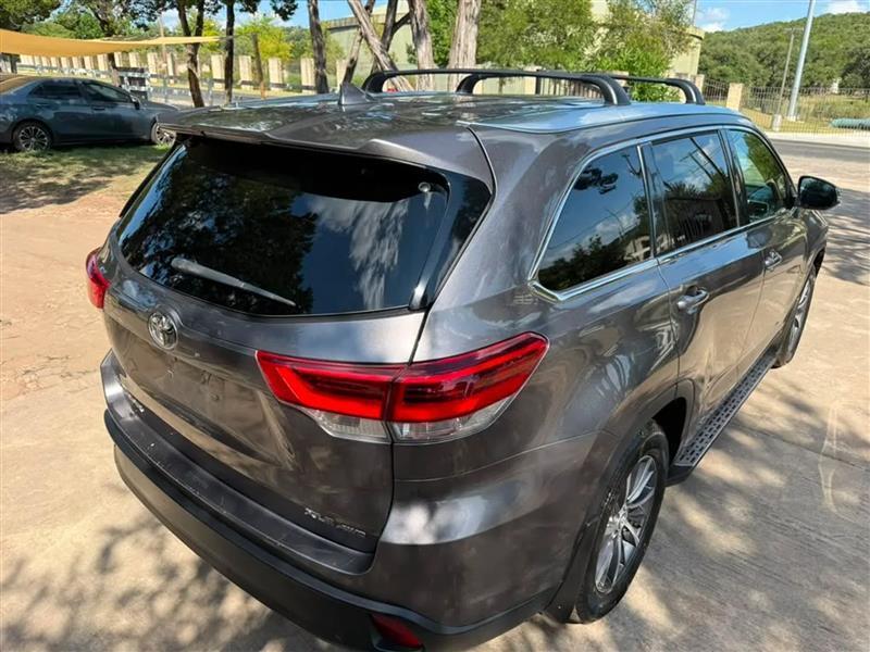 Toyota Highlander XLE AWD V6 2018