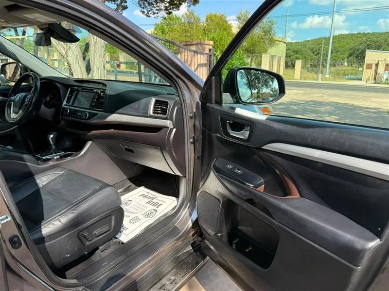Toyota Highlander XLE AWD V6 2018