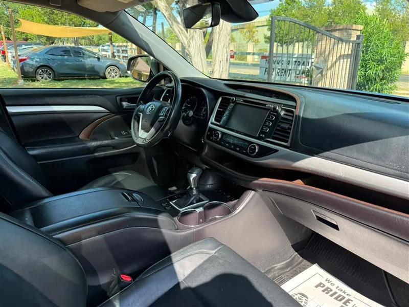 Toyota Highlander XLE AWD V6 2018