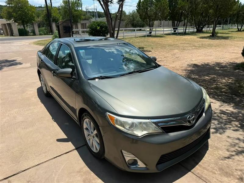 Toyota Camry XLE 2014