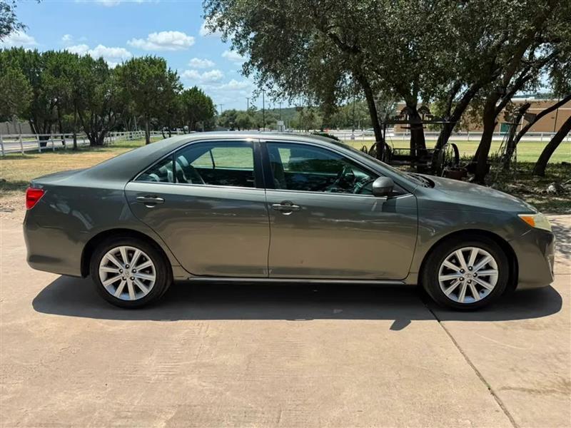 Toyota Camry XLE 2014