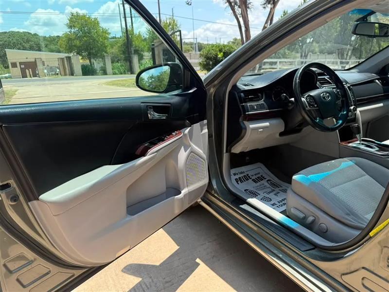 Toyota Camry XLE 2014