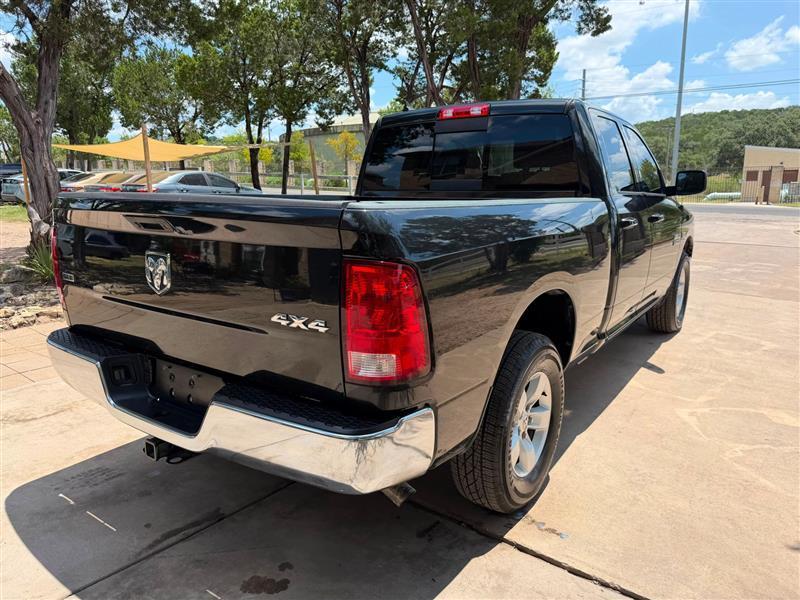 RAM 1500 SLT Quad Cab 4WD 2018