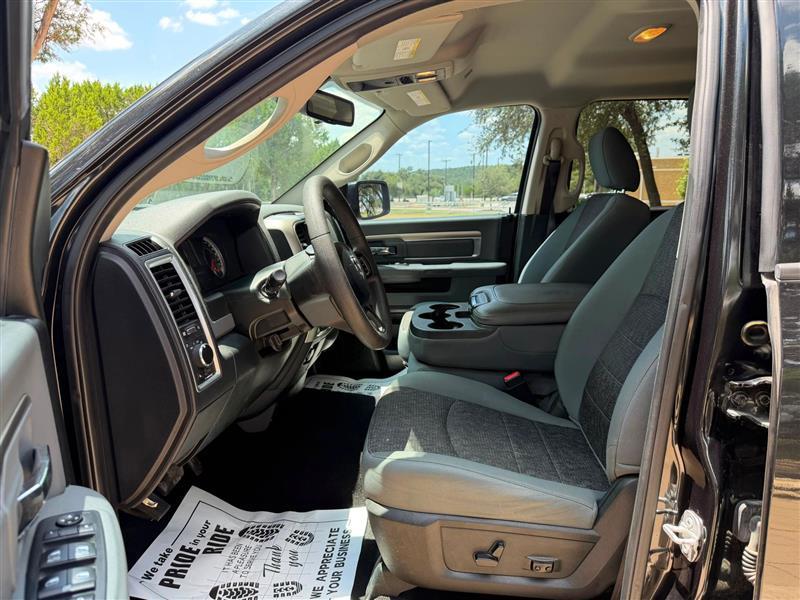 RAM 1500 SLT Quad Cab 4WD 2018