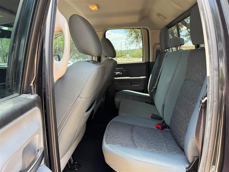 RAM 1500 SLT Quad Cab 4WD 2018