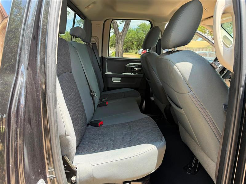 RAM 1500 SLT Quad Cab 4WD 2018