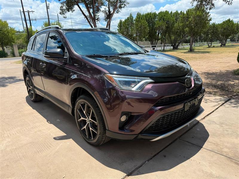 Toyota RAV4 SE FWD 2016