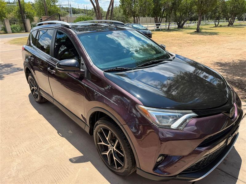 Toyota RAV4 SE FWD 2016