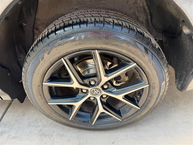 Toyota RAV4 SE FWD 2016