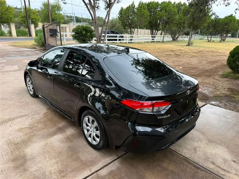 Toyota Corolla LE 2021