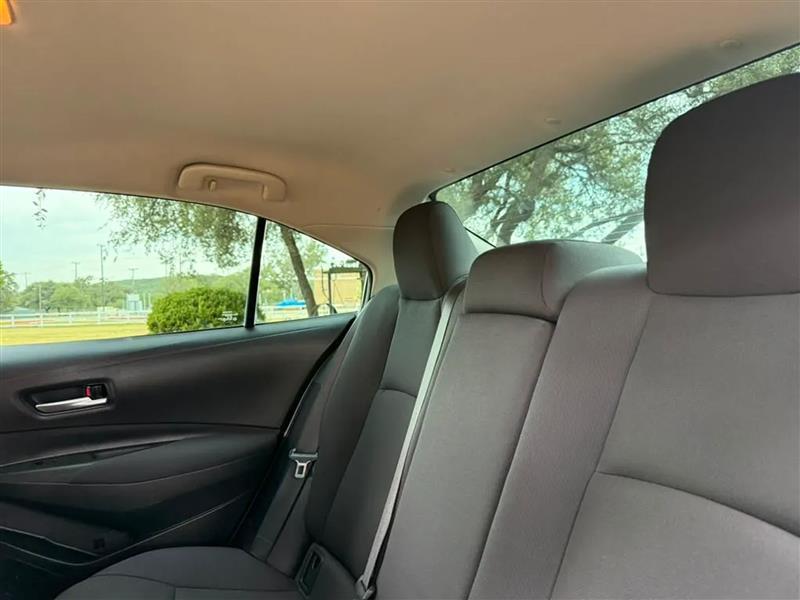 Toyota Corolla LE 2021