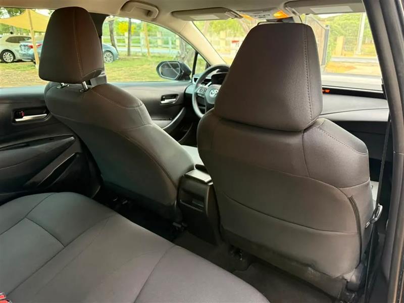 Toyota Corolla LE 2021