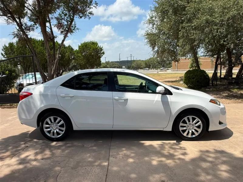 Toyota Corolla LE Eco 2019