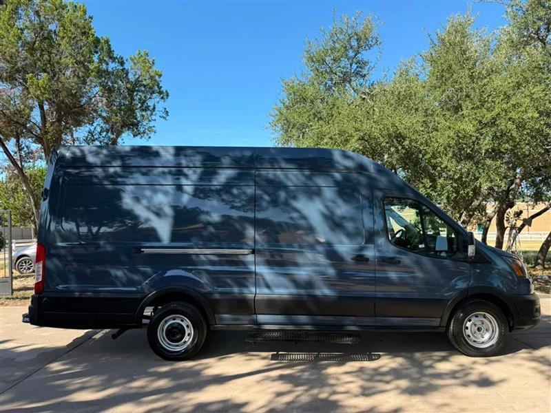 Ford Transit 250 Van High Roof w/Sliding Pass. 148-in. WB EL 2021