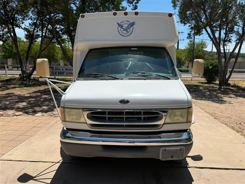 Ford Econoline E350 Super Duty 2002