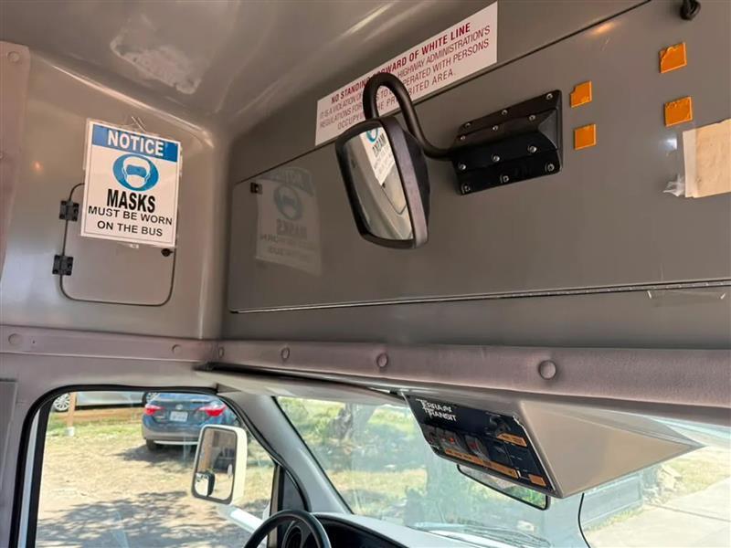 Ford Econoline E350 Super Duty 2002