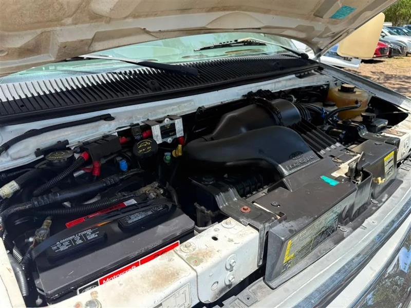 Ford Econoline E350 Super Duty 2002