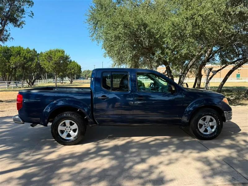 Nissan Frontier S Crew Cab 2WD 2011