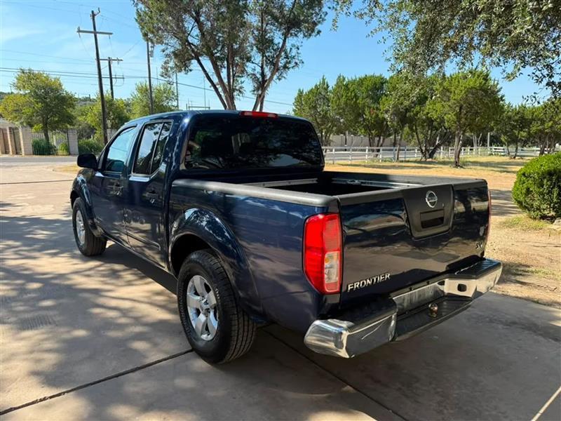 Nissan Frontier S Crew Cab 2WD 2011