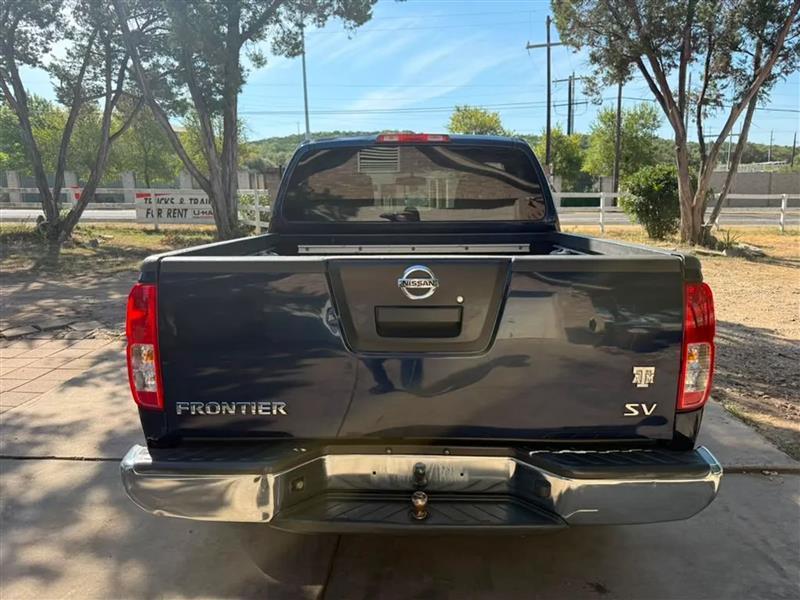 Nissan Frontier S Crew Cab 2WD 2011