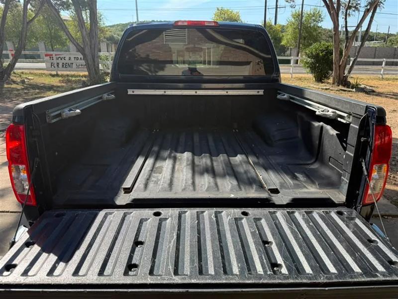 Nissan Frontier S Crew Cab 2WD 2011